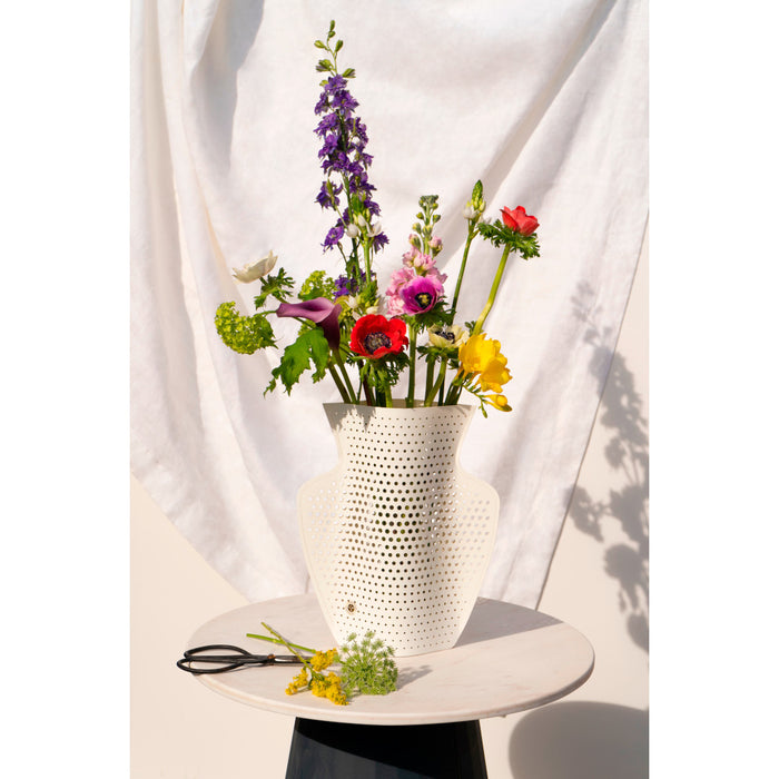 OCTAEVO｜PAPER VASE CYANO (Perforated, White)